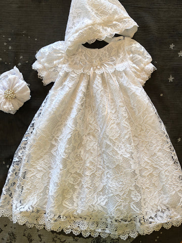 VICTORIA LACE CHRISTENING GOWN WITH BONNET